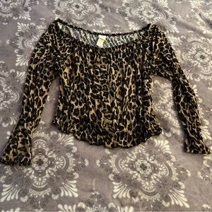 H&M Women’s Scoop Neck Shirt